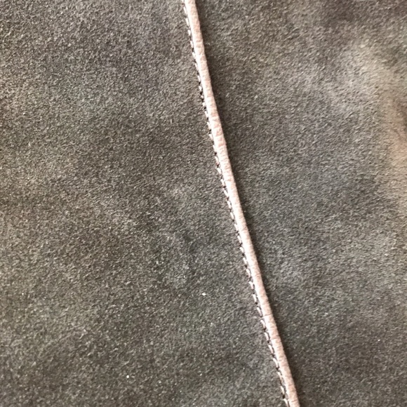 Beautiful gray suede knee high boots - Picture 3 of 10